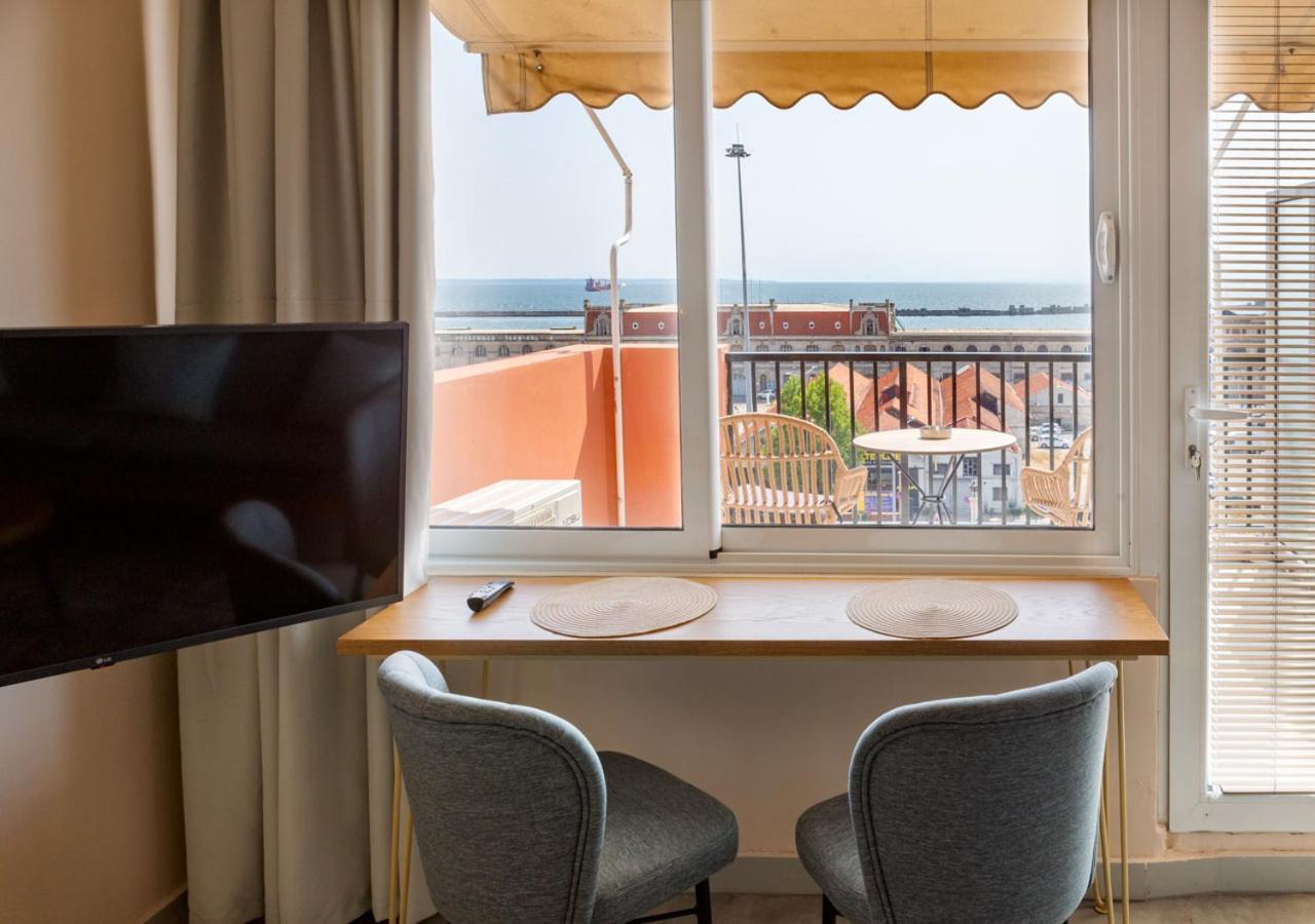 Limani'S Sea View Apartment Солун Екстериор снимка